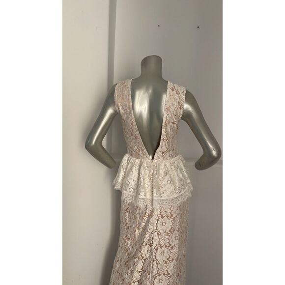 Unbraded  Sleeveless Peplum Maxi Lace  White Dress  Made In Italy Size S - Picture 7 of 12